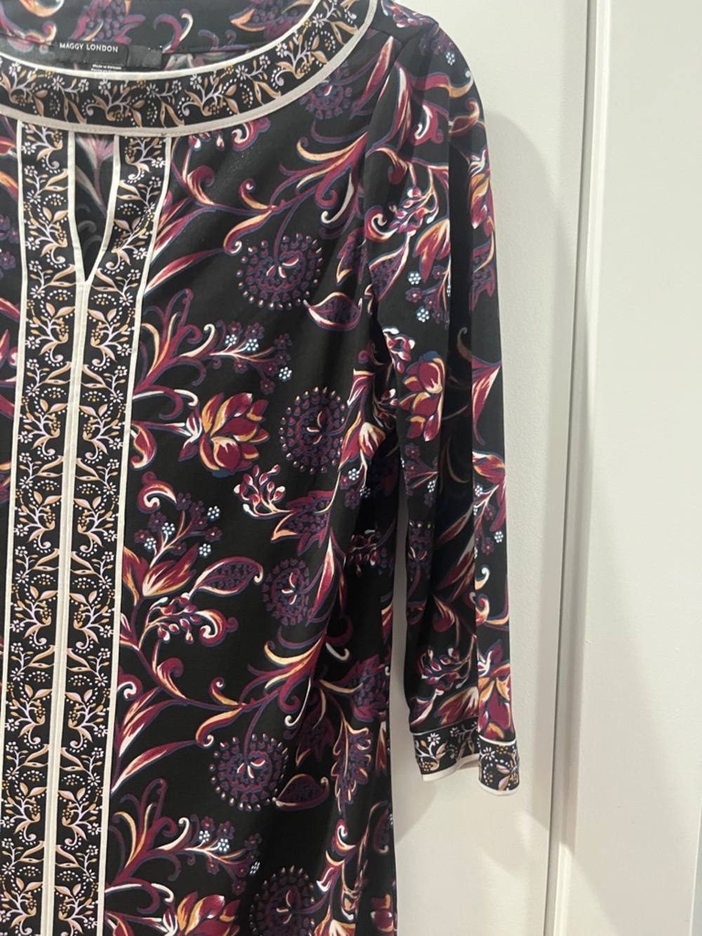 Maggy London Size 4 Dress Paisley long sleeve EUC - Picture 6 of 16